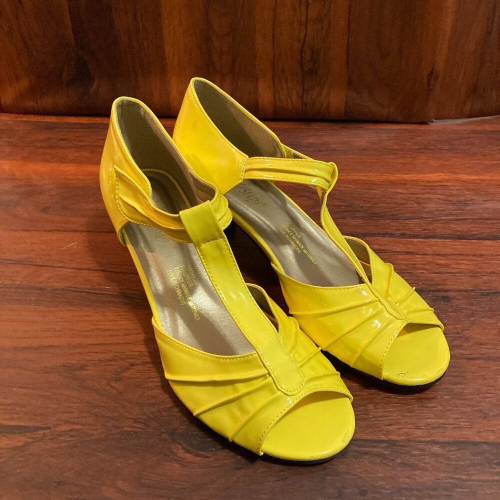 Womens Sz 9 Peep Toe Pumps 2" YELLOW T Strap Vintage-Style Spring Girly Statemen